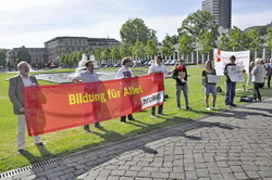 EBS-Protest Kurhaus WI-02 small